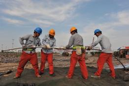 舟山聯(lián)網(wǎng)至大陸的首條500千伏線路工程開機(jī)架線