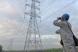 我國首條同塔雙回路特高壓交流輸電工程正式并網(wǎng)投運(yùn)