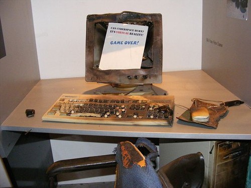 PC仍然非?；钴S：請收回給PC的悼詞 