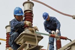 綜合檢修 迎峰度夏“預備戰(zhàn)”