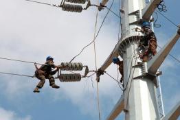 勞動節(jié) 忙施工