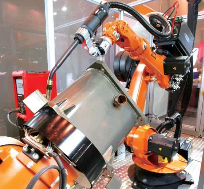 “兩會”關(guān)鍵熱點：信息化新階段