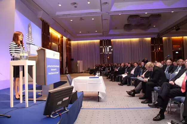 華為高級(jí)副總裁陳黎芳：開放合作，構(gòu)建生態(tài)，擁抱信息社會(huì)