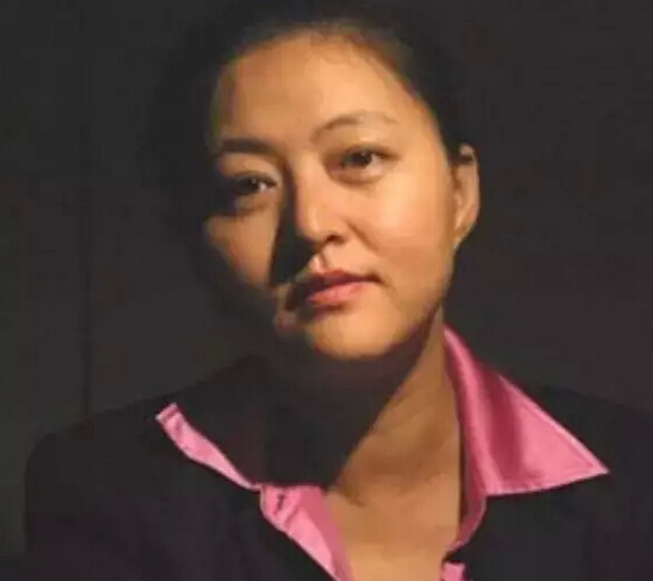 互聯(lián)網(wǎng)沒(méi)有中型企業(yè)，你要么做大，要么出局！