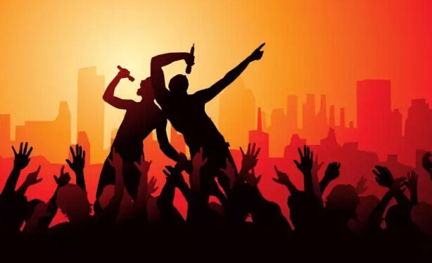 傳統(tǒng)KTV不得不向互聯(lián)網(wǎng)+量販式低頭，其實KTV也需O2O