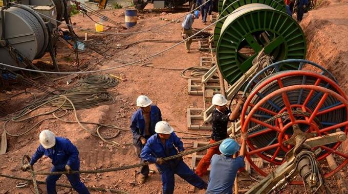 500千伏盤龍一回長江巴東跨越段改造進(jìn)入放線階段