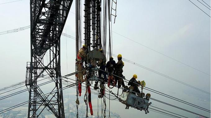 五峰山長江大跨越換線進(jìn)行中