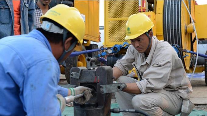 錫盟—泰州特高壓工程蘇2標段建湖境內(nèi)進入放線階