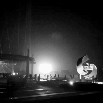 機(jī)器人作詩(shī)大數(shù)據(jù)畫像 18個(gè)城市18副面孔