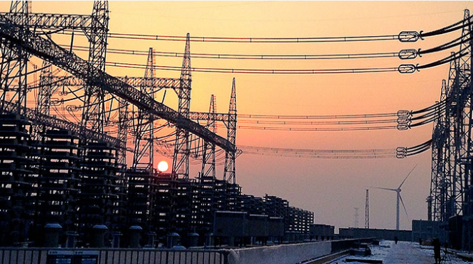 ±800靈紹換流站：火熱干勁融化冰雪