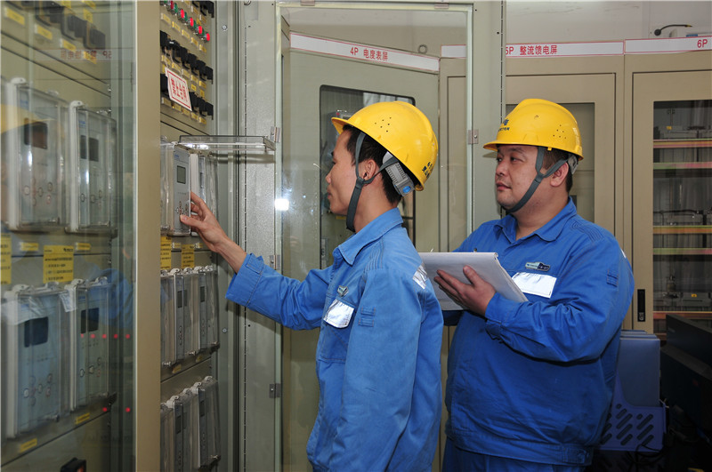 靈山供電保障全國(guó)兩會(huì)期間供電