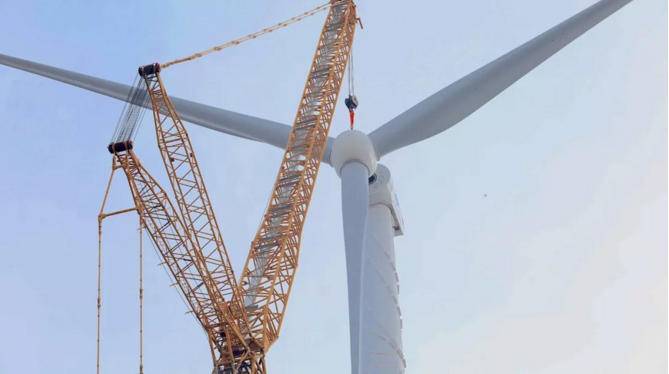 全球首臺！葉輪直徑140米、塔架高度140米 2.5MW容量級別機組并網(wǎng)運行！！