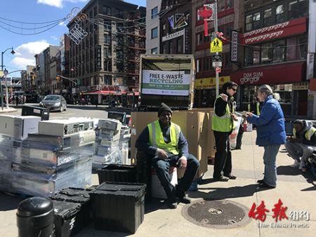 紐約華埠集中回收電子垃圾 華人積極參與