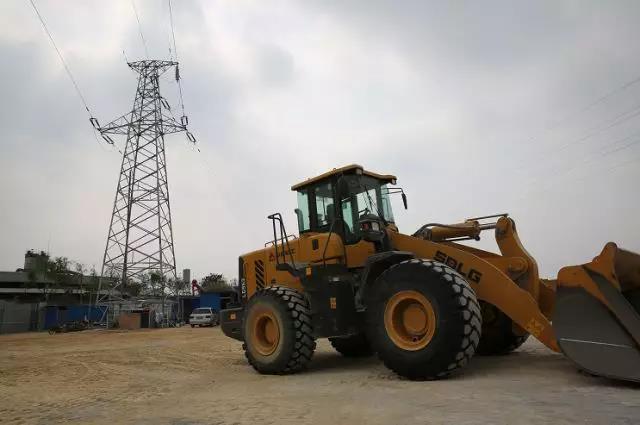 線路上裝了高清“電子眼”，專拍違章施工的你~