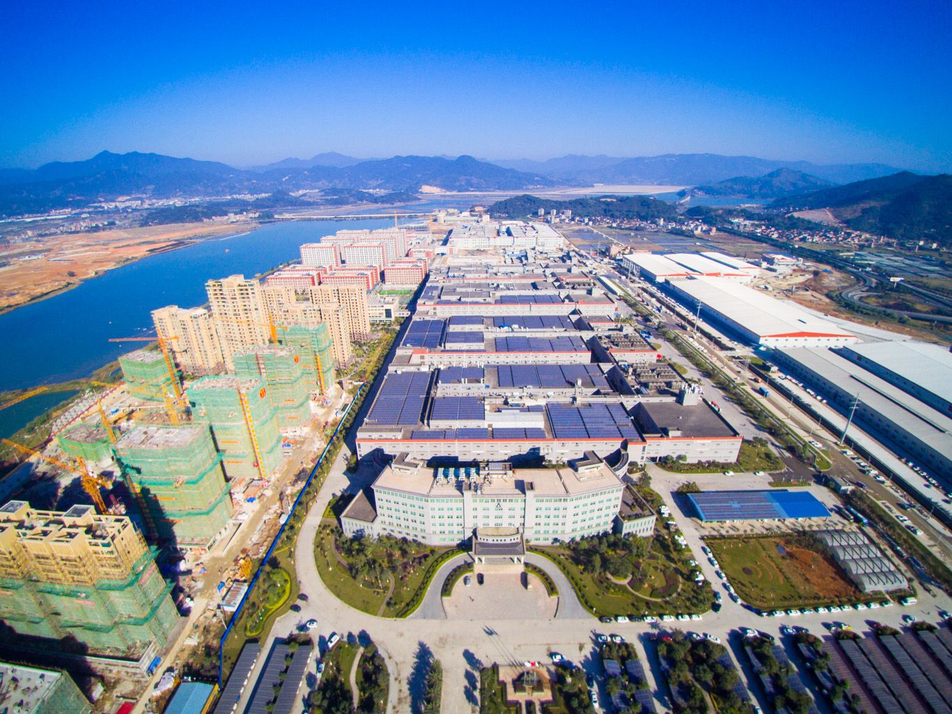 成本上升收益下滑兩頭擠壓 寧德時(shí)代如何對(duì)戰(zhàn)海外對(duì)手