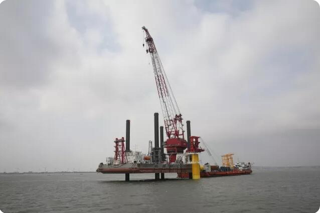 全球首創(chuàng)！振華重工3D技術(shù)攻克海上風(fēng)電施工難題