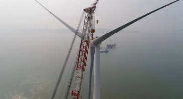 重磅！全球風(fēng)輪直徑最大抗臺風(fēng)型風(fēng)電機組成功吊裝！