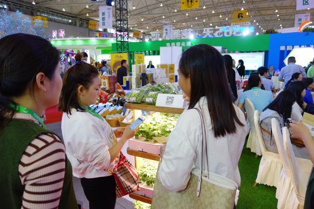 “互聯(lián)網(wǎng)+”農(nóng)業(yè)模式齊聚成都農(nóng)博會，尚作有機(jī)產(chǎn)品成焦點