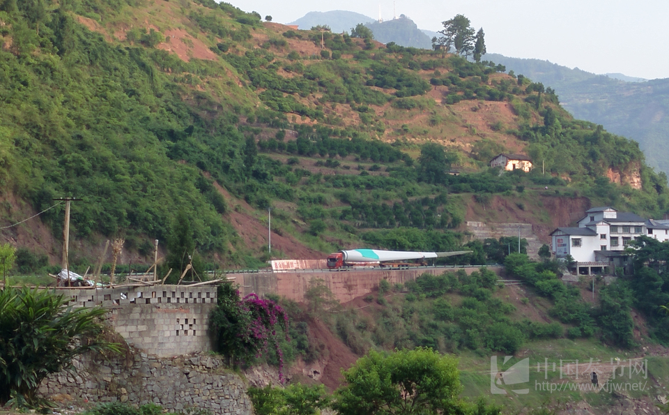 交通提示：金鳳山風(fēng)電項(xiàng)目大件陸續(xù)運(yùn)輸 途經(jīng)車輛請(qǐng)注意（組圖）