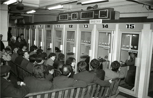 上海電信:從人工接線到千兆網(wǎng)絡(luò) 開啟智慧城市新時(shí)代