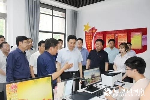 商丘市市長張建慧到睢陽區(qū)新城辦事處調研智慧城市建設工作