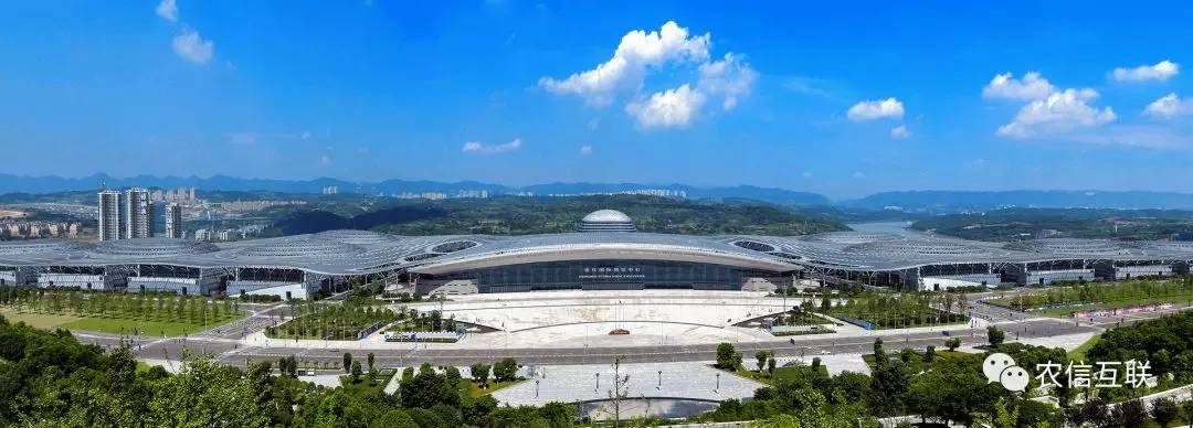 當(dāng)前，互聯(lián)網(wǎng)技術(shù)正在加速向農(nóng)業(yè)農(nóng)村延伸和滲透，在農(nóng)業(yè)技術(shù)推廣、市場(chǎng)信息服務(wù)、農(nóng)業(yè)農(nóng)村電子商務(wù)、精準(zhǔn)脫貧等方面已經(jīng)取得了顯