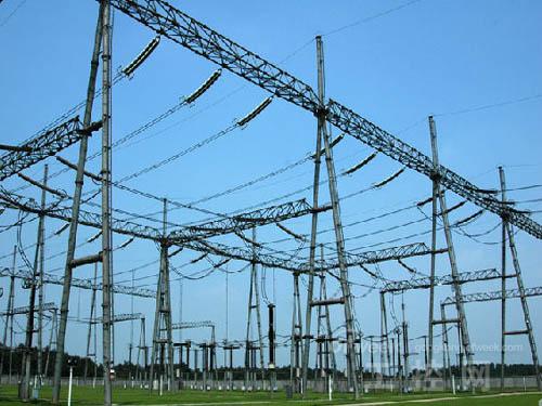 智能電網(wǎng)是當(dāng)前國際國內(nèi)新技術(shù)和新產(chǎn)業(yè)發(fā)展熱點(diǎn)。國家電網(wǎng)公司正在建設(shè)全國統(tǒng)一的堅(jiān)強(qiáng)智能電網(wǎng)，其基本特征是電力系統(tǒng)的運(yùn)營實(shí)現(xiàn)信息化、自動化、互動化和市場化，真正實(shí)現(xiàn)電能的高效利用。