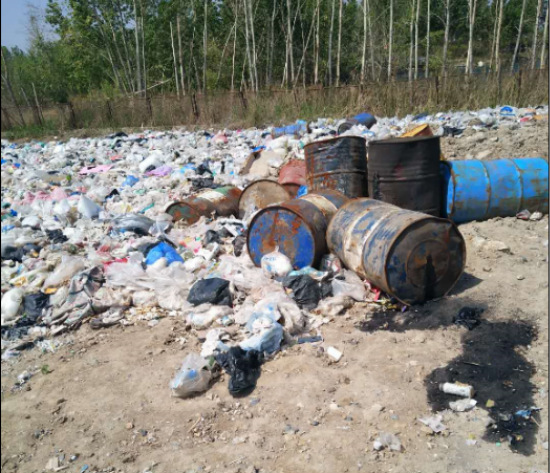 哈爾濱一垃圾堆存場(chǎng)非法傾倒危險(xiǎn)廢物