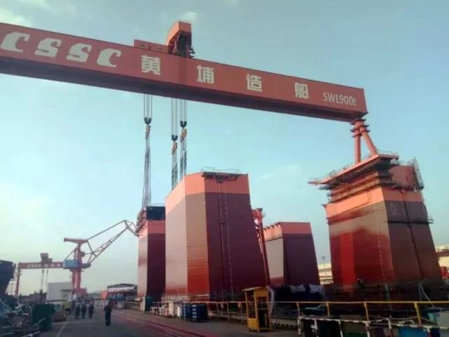 可抗16級(jí)臺(tái)風(fēng)、服務(wù)10MW海上風(fēng)機(jī)！全球首制深潛坐底多功能風(fēng)電工程船交付