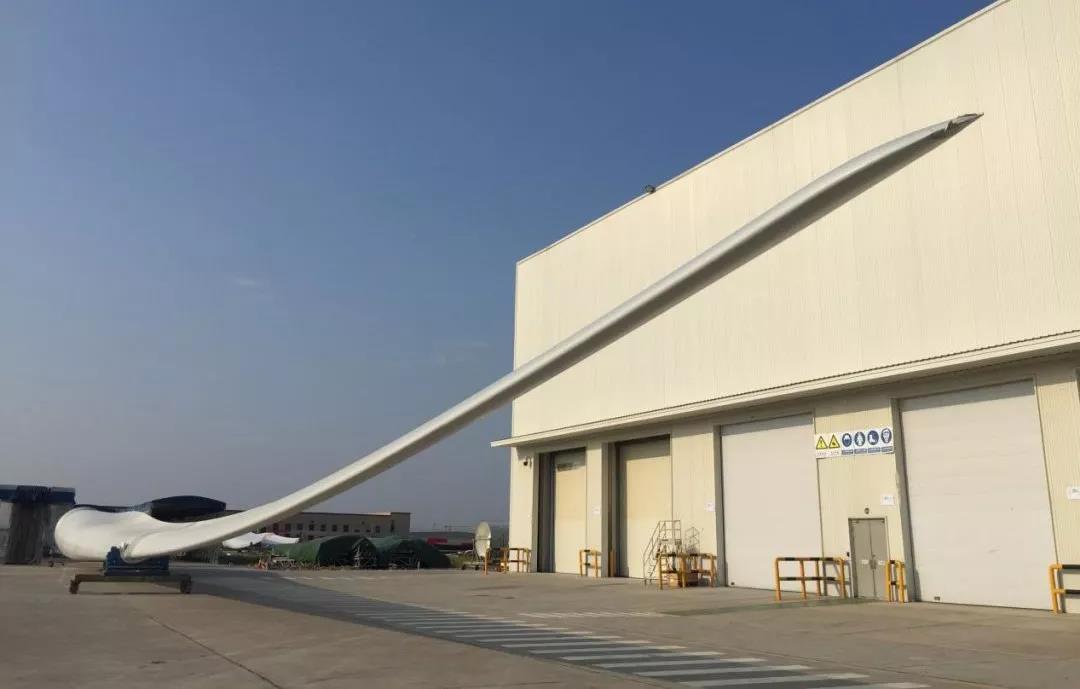 72米長(zhǎng)、LCOE最低！國(guó)內(nèi)首款海陸兩用風(fēng)電葉片成功下線