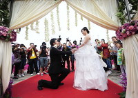 你愿意和我在區(qū)塊鏈上結(jié)婚么？