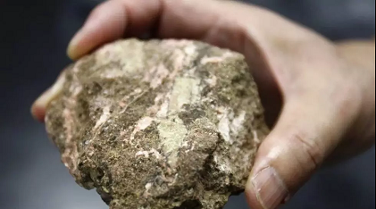 搬起石頭砸自己的腳！美國對中國稀土征稅？美國風(fēng)電機(jī)組制造商開始犯愁了