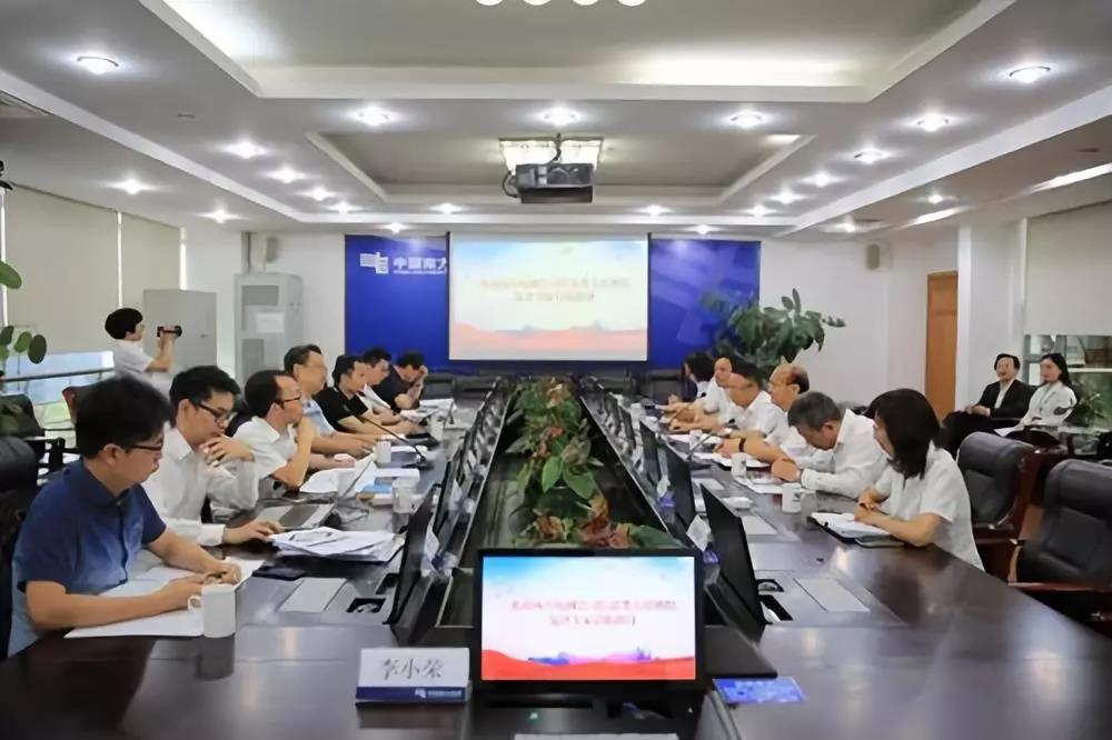 南網(wǎng)信息類五星班組到公司信息中心開展復(fù)評(píng)