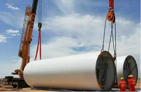 總投資7.8億！杭錦旗100兆瓦風(fēng)電清潔供熱項(xiàng)目首臺(tái)風(fēng)機(jī)順利吊裝