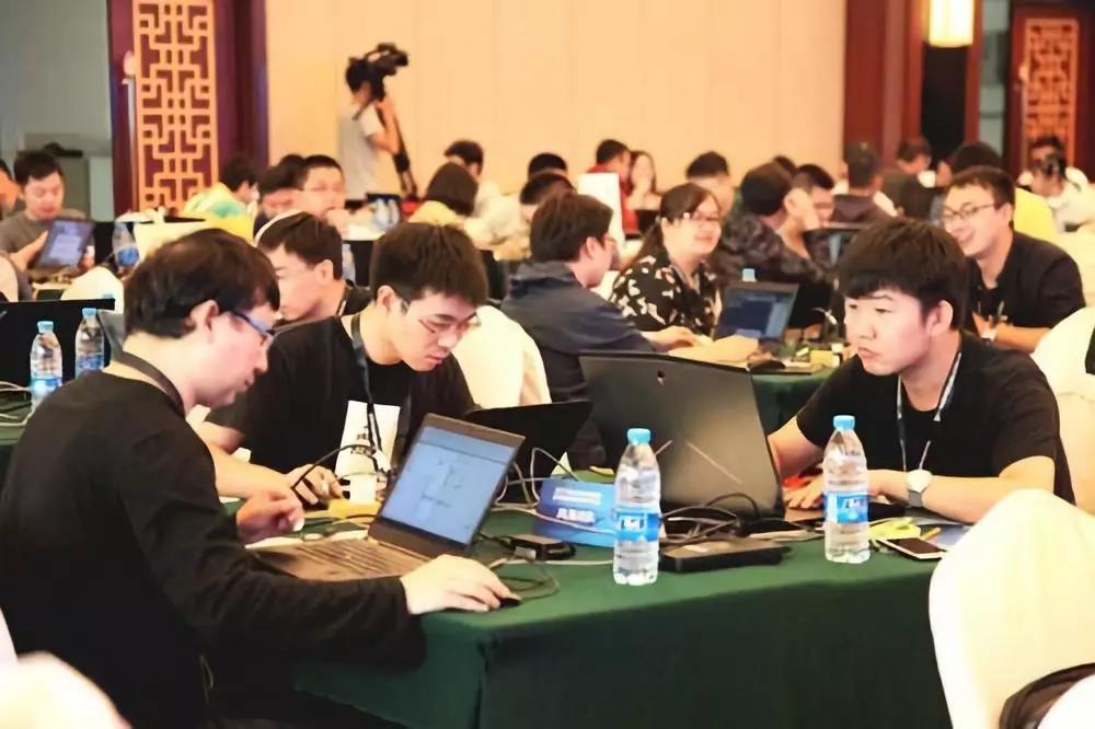 以賽促學(xué)，提升網(wǎng)絡(luò)安全保障能力 ——公司信息中心獲云南省第四屆互聯(lián)網(wǎng)網(wǎng)絡(luò)攻防大賽亞軍