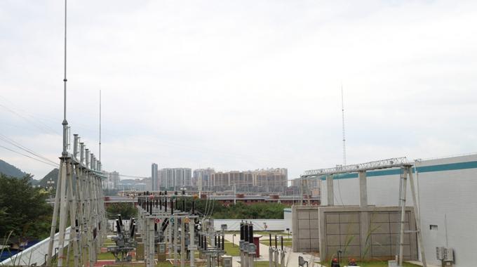 興義供電局110千伏花月變電站順利投運，這是黔西南州首座110千伏智能變電站。